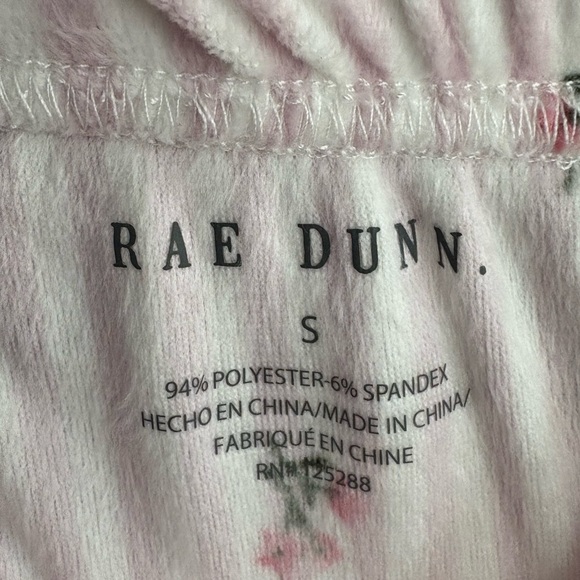 NWT- Rae Dunn woman’s 2 piece stretch velour pajama set, size small - Picture 3 of 11